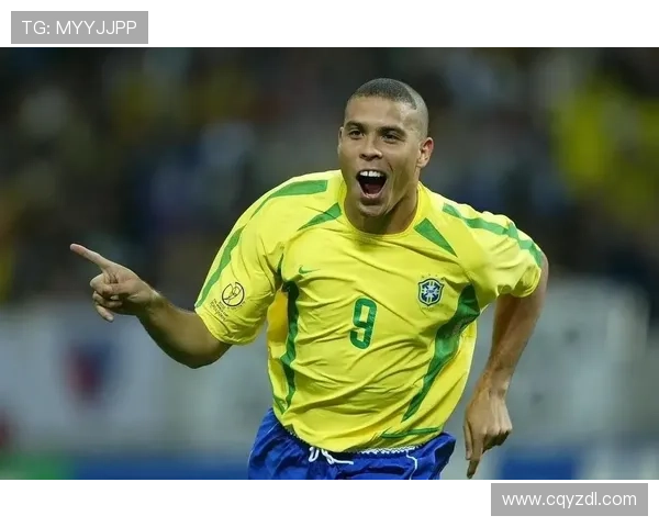 足球明星捂嘴说话视频引发热议背后的秘密与趣事揭秘 足球明星捂嘴说话视频引发热议背后的秘密与趣事揭秘